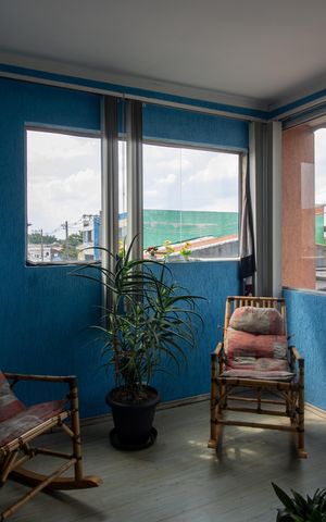 Casa à venda com 100m², 5 quartos e 2 vagas Casa à venda com 100m², 5 quartos e 2 vagasSala de Inverno