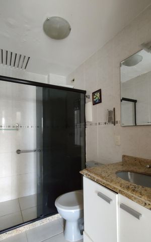 Apartamento à venda com 241m², 4 quartos e 2 vagasBanheiro Social 1