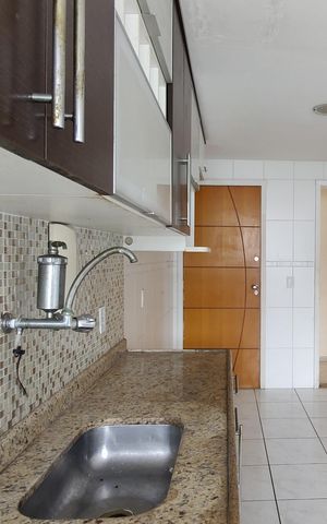 Apartamento à venda com 241m², 4 quartos e 2 vagasCozinha - Armários