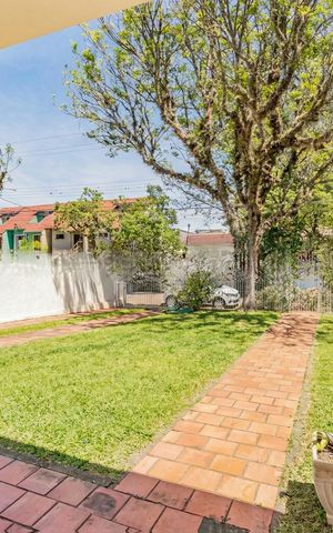 Casa à venda com 146m², 2 quartos e 5 vagas Casa à venda com 146m², 2 quartos e 5 vagasÁrea externa