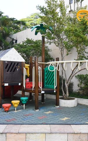 Apartamento à venda com 128m², 3 quartos e 2 vagas Apartamento à venda com 128m², 3 quartos e 2 vagasPlayground