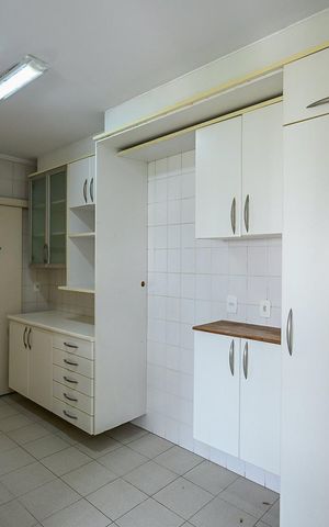 Apartamento à venda com 128m², 3 quartos e 2 vagasCozinha