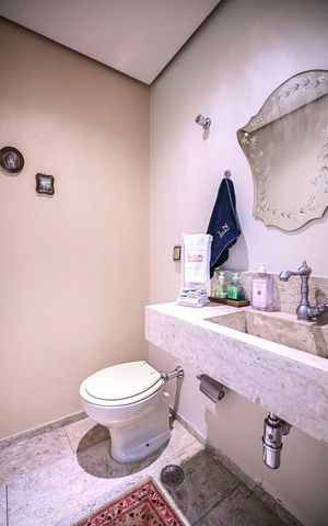 Apartamento à venda com 190m², 3 quartos e 3 vagasLavabo