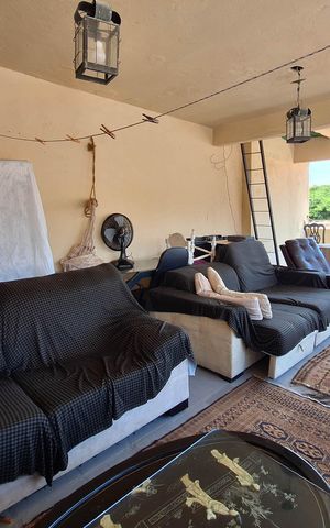Casa à venda com 360m², 5 quartos e 3 vagas Casa à venda com 360m², 5 quartos e 3 vagasTerraço