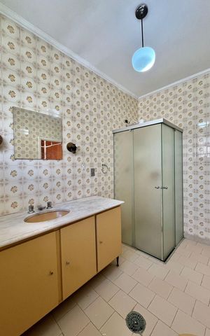 Casa à venda com 328m², 3 quartos e 2 vagas Casa à venda com 328m², 3 quartos e 2 vagasBanheiro da Suíte