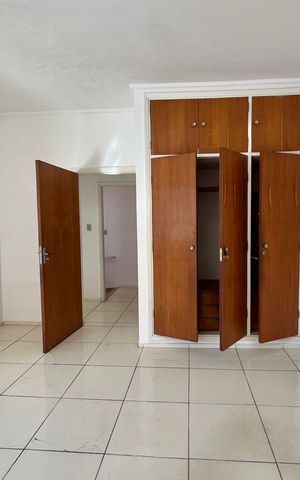 Casa à venda com 328m², 3 quartos e 2 vagas Casa à venda com 328m², 3 quartos e 2 vagasQuarto 1