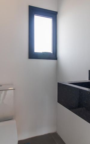 Casa de condomínio à venda com 120m², 3 quartos e 2 vagasLavabo