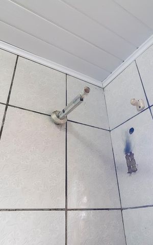 Casa à venda com 106m², 2 quartos e 3 vagasBanheiro