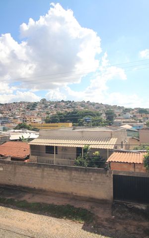 Casa à venda com 660m², 8 quartos e 5 vagasVista