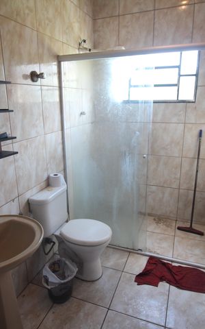 Casa à venda com 660m², 8 quartos e 5 vagasBanheiro 2