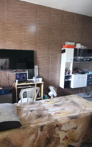 Casa à venda com 660m², 8 quartos e 5 vagasQuarto 5