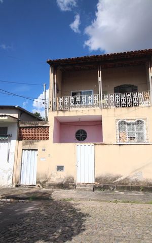 Casa à venda com 660m², 8 quartos e 5 vagasFachada