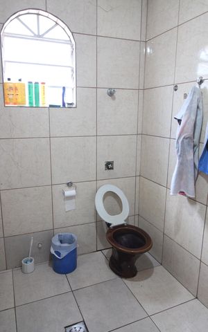 Casa à venda com 660m², 8 quartos e 5 vagasBanheiro