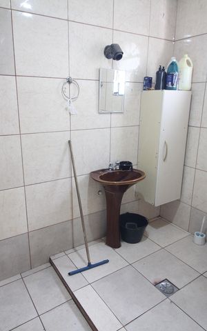 Casa à venda com 660m², 8 quartos e 5 vagasBanheiro
