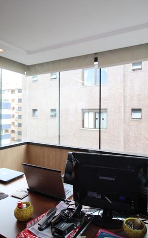 Apartamento para alugar com 217m², 3 quartos e 2 vagasEscritório