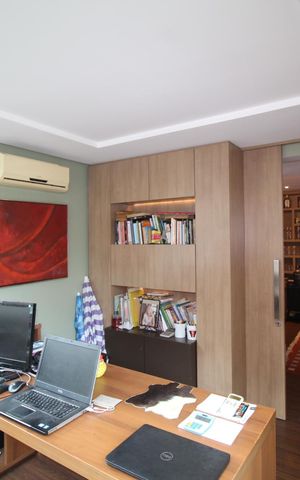 Apartamento para alugar com 217m², 3 quartos e 2 vagasEscritório
