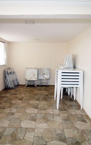 Apartamento à venda com 74m², 3 quartos e sem vagaÁrea comum - Salão de festas