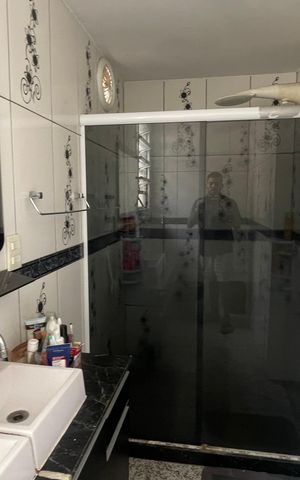 Apartamento à venda com 200m², 3 quartos e 1 vaga Apartamento à venda com 200m², 3 quartos e 1 vagaBanheiro daSuíte