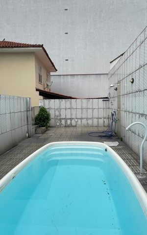 Apartamento à venda com 200m², 3 quartos e 1 vaga Apartamento à venda com 200m², 3 quartos e 1 vagaÁrea externa