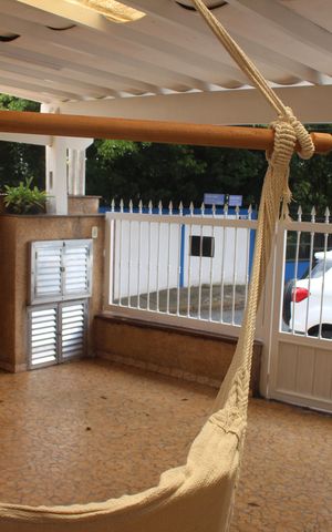 Casa à venda com 240m², 4 quartos e 2 vagasGaragem