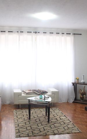 Casa à venda com 240m², 4 quartos e 2 vagasSala