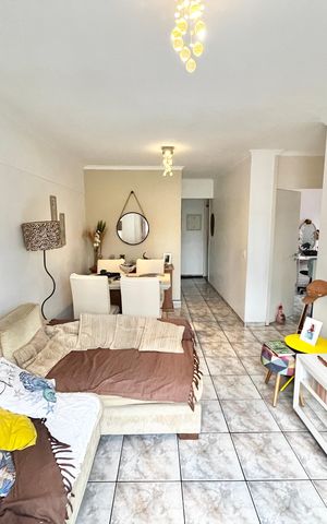 Apartamento à venda com 55m², 2 quartos e 2 vagasSala