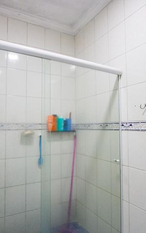 Casa à venda com 198m², 3 quartos e 2 vagas Casa à venda com 198m², 3 quartos e 2 vagasBanheiro social 2