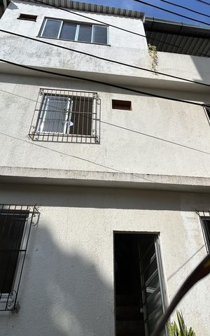 Casa para alugar com 120m², 3 quartos e 1 vagaFachada