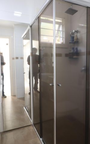 Casa à venda com 180m², 3 quartos e 4 vagasBanheiro