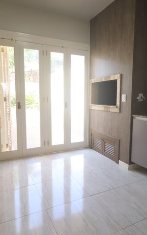 Casa à venda com 180m², 3 quartos e 4 vagasCozinha/Churrasqueira