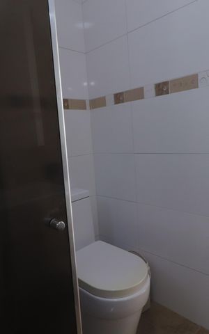 Casa à venda com 180m², 3 quartos e 4 vagasBanheiro