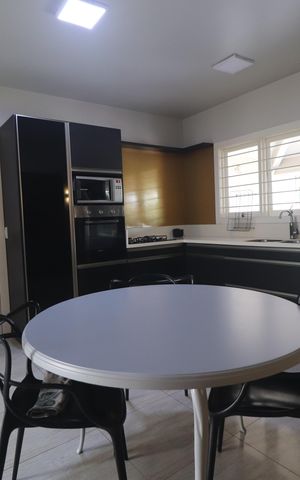 Casa à venda com 180m², 3 quartos e 4 vagasCozinha