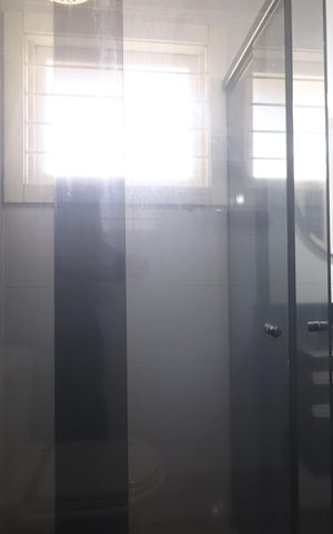 Casa à venda com 180m², 3 quartos e 4 vagasBanheiro 1