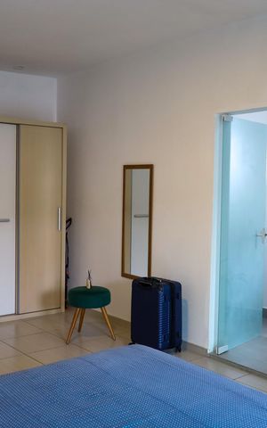 Casa à venda com 173m², 3 quartos e 2 vagas Casa à venda com 173m², 3 quartos e 2 vagasQuarto 3 - Suíte