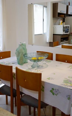 Casa à venda com 173m², 3 quartos e 2 vagas Casa à venda com 173m², 3 quartos e 2 vagasCozinha