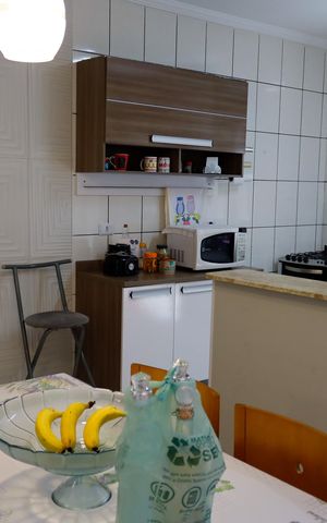 Casa à venda com 173m², 3 quartos e 2 vagas Casa à venda com 173m², 3 quartos e 2 vagasCozinha