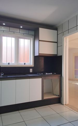 Casa à venda com 220m², 4 quartos e 2 vagasCozinha