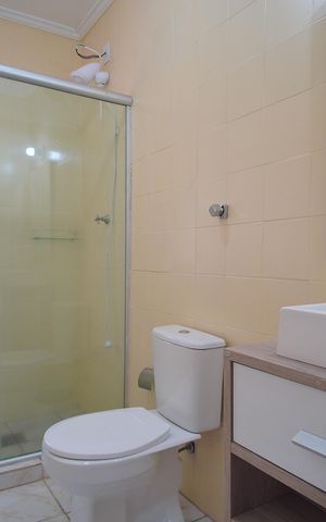 Casa à venda com 220m², 4 quartos e 2 vagasBanheiro 1