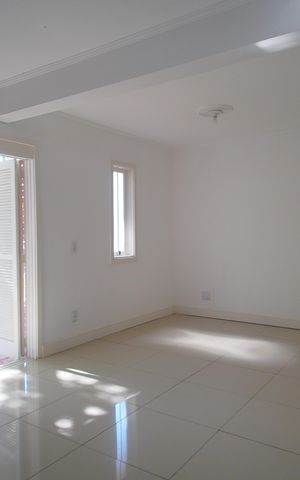 Casa à venda com 220m², 4 quartos e 2 vagasSala