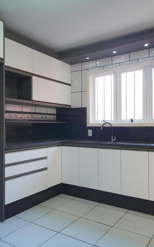 Casa à venda com 220m², 4 quartos e 2 vagasCozinha