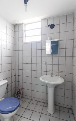 Apartamento para alugar com 70m², 2 quartos e sem vagaBanheiro