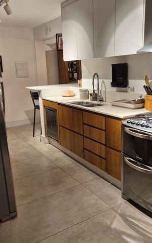 Apartamento à venda com 127m², 3 quartos e 1 vaga Apartamento à venda com 127m², 3 quartos e 1 vagaCozinha