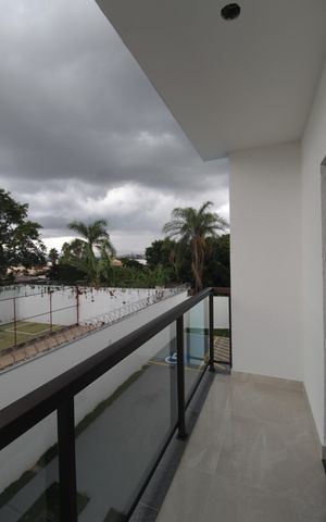 Casa de condomínio à venda com 139m², 3 quartos e 2 vagasVaranda da Suíte