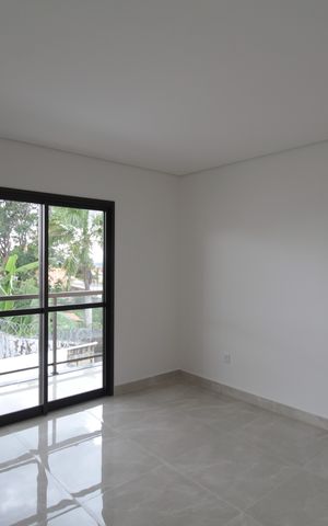 Casa de condomínio à venda com 140m², 3 quartos e 2 vagasSuíte