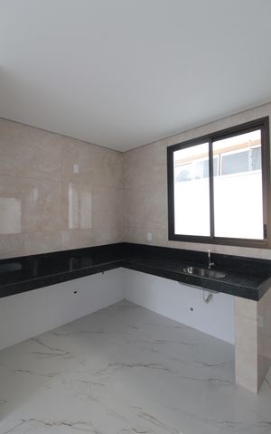 Casa de condomínio à venda com 140m², 3 quartos e 2 vagasCozinha