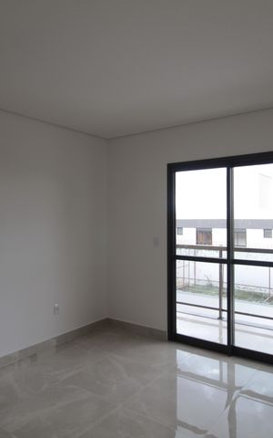 Casa de condomínio à venda com 140m², 3 quartos e 2 vagasSuíte