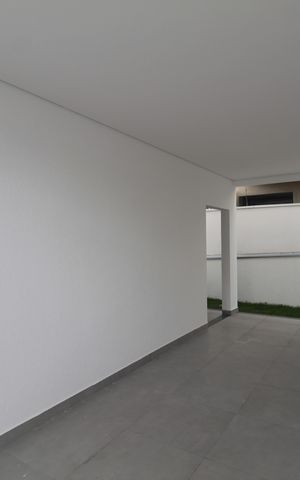 Casa de condomínio à venda com 140m², 3 quartos e 2 vagasGaragem