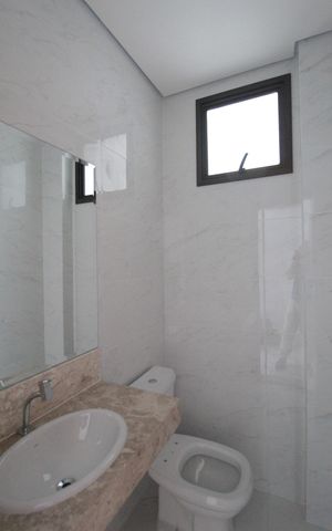 Casa de condomínio à venda com 140m², 3 quartos e 2 vagasLavabo