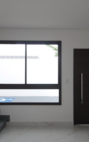 Casa de condomínio à venda com 140m², 3 quartos e 2 vagasSala