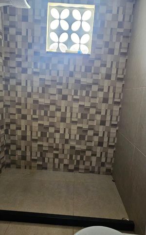 Casa de condomínio à venda com 161m², 3 quartos e 2 vagas Casa de condomínio à venda com 161m², 3 quartos e 2 vagasBanheiro